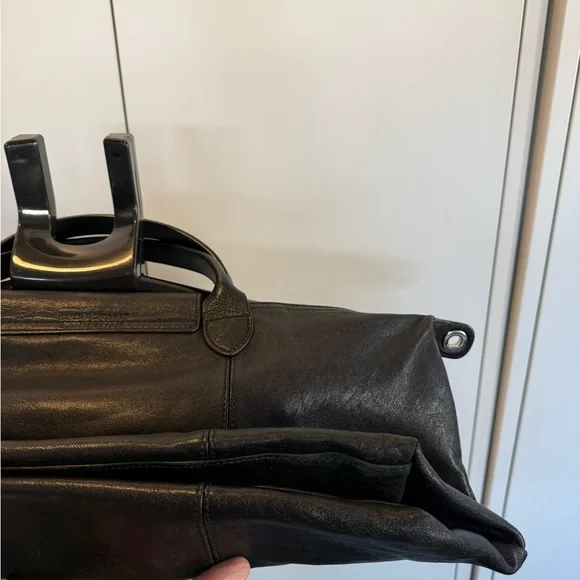 Longchamp Classic Black Leather Shoulder Bag - Picture 4 of 16